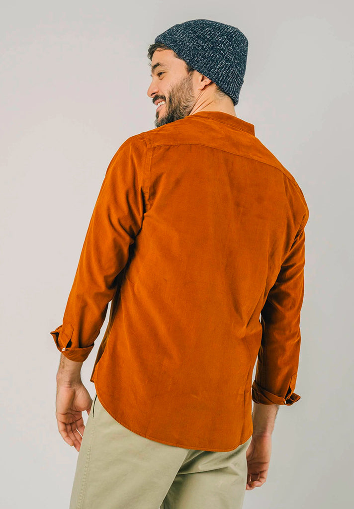 Chemise velours côtelé homme, couleur orange. Velours fin. 100% Coton biologique. Fabriqué au Portugal. 